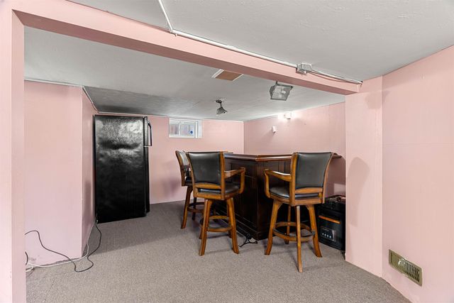 374 Bartlett Street, Manchester, NH 03102