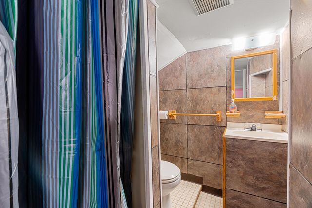 374 Bartlett Street, Manchester, NH 03102