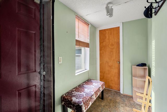 374 Bartlett Street, Manchester, NH 03102