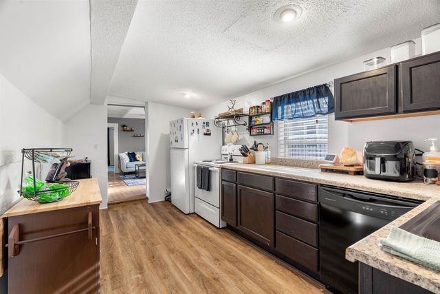 374 Bartlett Street, Manchester, NH 03102