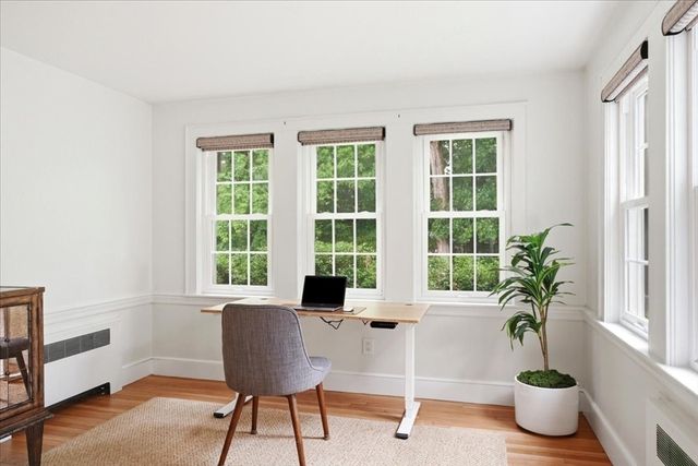 94 High St, Hingham, MA 02043