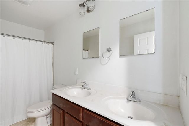 94 High St, Hingham, MA 02043