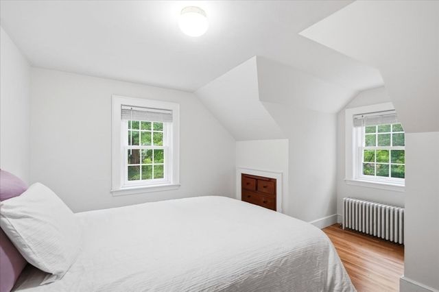 94 High St, Hingham, MA 02043