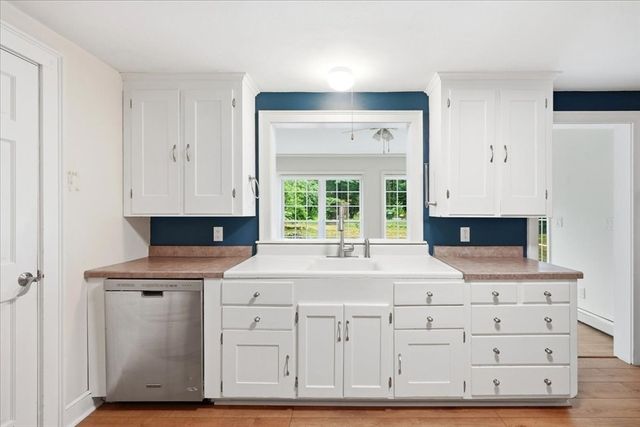 94 High St, Hingham, MA 02043