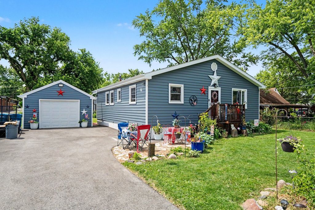 5203 W Court Street, Monee, IL 60449