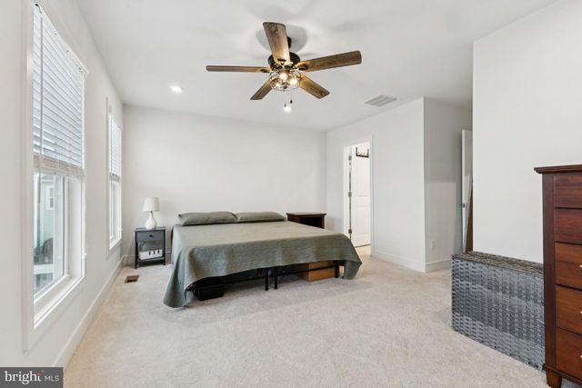 3578 STEPHENSONS HILL LN, Marshall, VA 20115