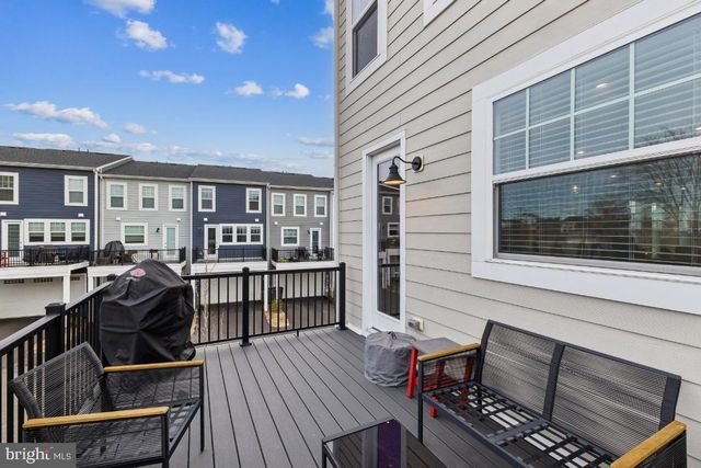 3578 STEPHENSONS HILL LN, Marshall, VA 20115