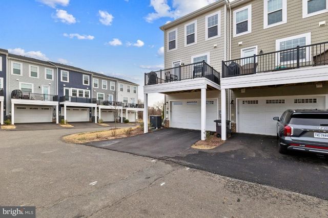 3578 STEPHENSONS HILL LN, Marshall, VA 20115