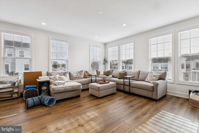 3578 STEPHENSONS HILL LN, Marshall, VA 20115