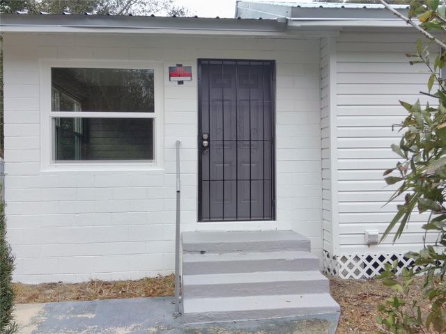 624 E HOWRY AVENUE, Deland, FL 32724