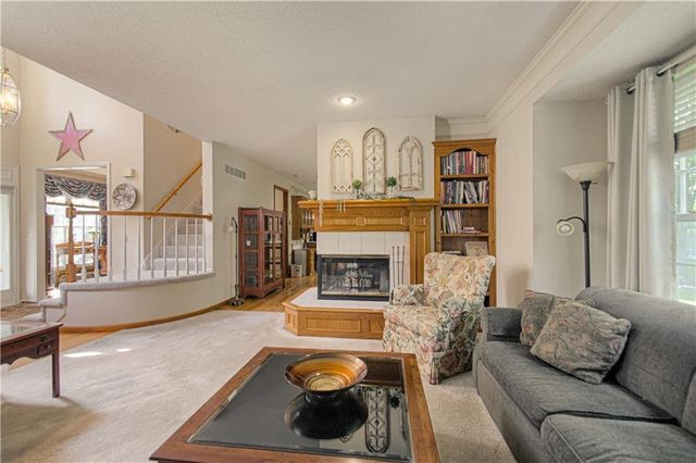 12814 Bond Street, Overland Park, KS 66213