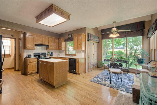12814 Bond Street, Overland Park, KS 66213