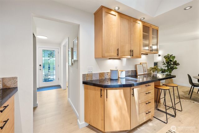 14284 120th Place NE, Kirkland, WA 98034