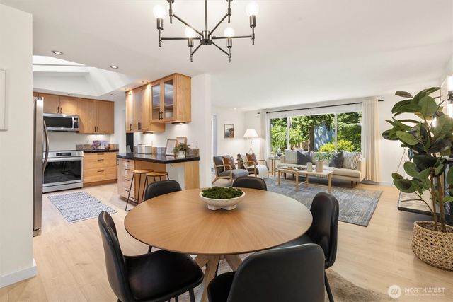 14284 120th Place NE, Kirkland, WA 98034