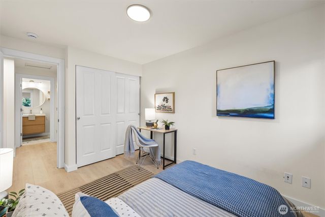 14284 120th Place NE, Kirkland, WA 98034