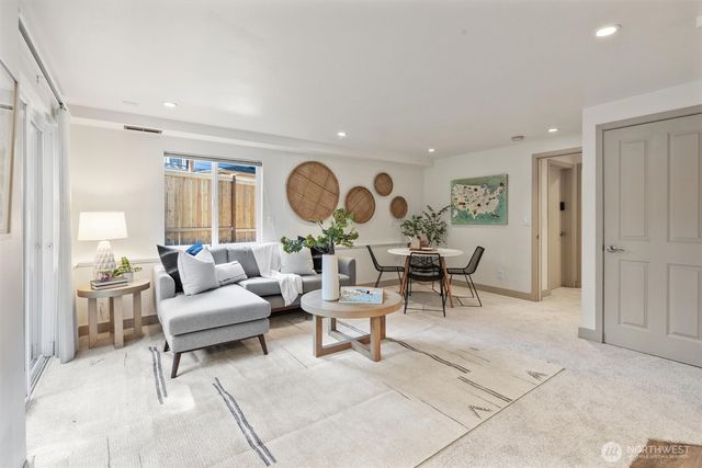 14284 120th Place NE, Kirkland, WA 98034
