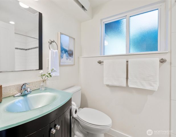 14284 120th Place NE, Kirkland, WA 98034