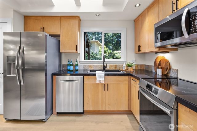 14284 120th Place NE, Kirkland, WA 98034