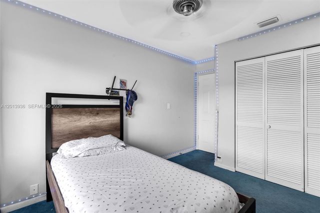 8650 NW 46th Ct, Lauderhill, FL 33351
