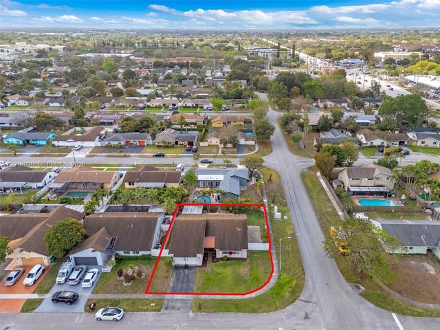 8650 NW 46th Ct, Lauderhill, FL 33351