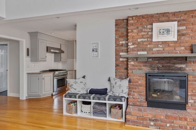 14 Hidden Brick Road, Hopkinton, MA 01748