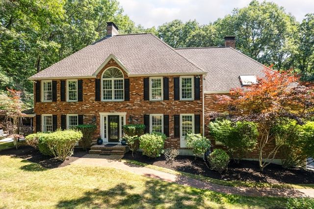14 Hidden Brick Road, Hopkinton, MA 01748