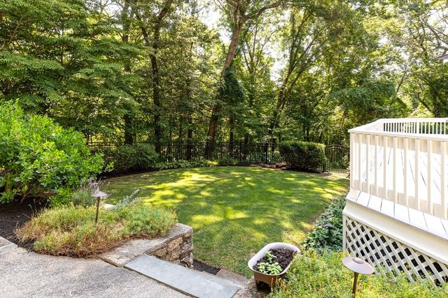 14 Hidden Brick Road, Hopkinton, MA 01748