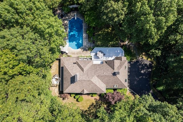 14 Hidden Brick Road, Hopkinton, MA 01748