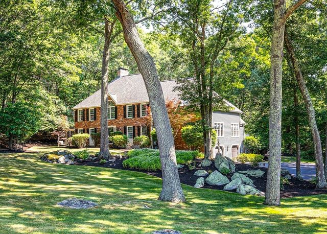 14 Hidden Brick Road, Hopkinton, MA 01748