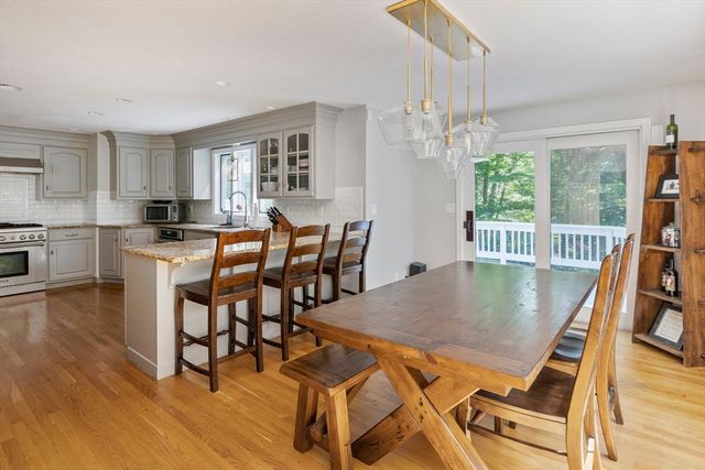 14 Hidden Brick Road, Hopkinton, MA 01748