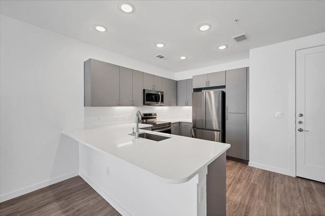 4801 Springdale RD 1402, Austin, TX 78723