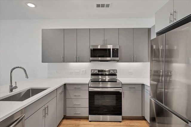 4801 Springdale RD 1402, Austin, TX 78723