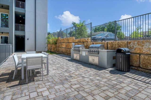 4801 Springdale RD 1402, Austin, TX 78723