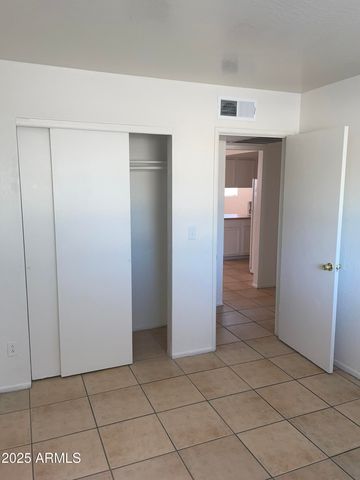 2002 E Sweetwater Avenue 108, Phoenix, AZ 85022
