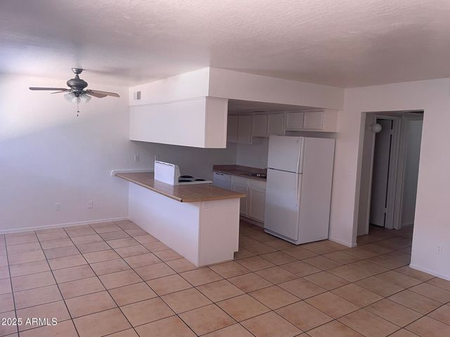 2002 E Sweetwater Avenue 108, Phoenix, AZ 85022