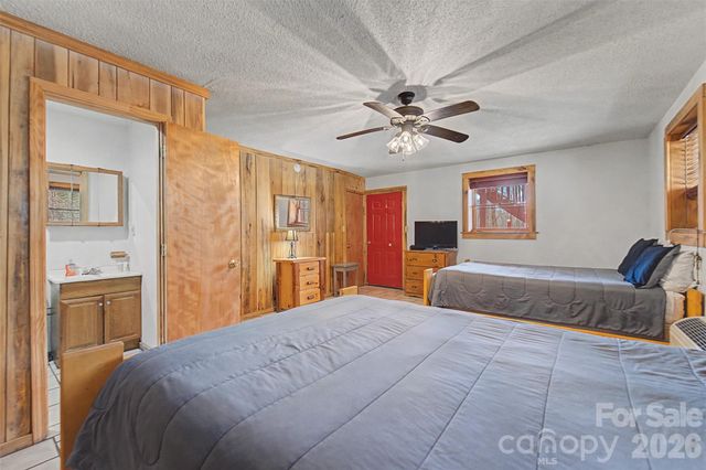 306 Forget Me Not Lane, Whittier, NC 28789