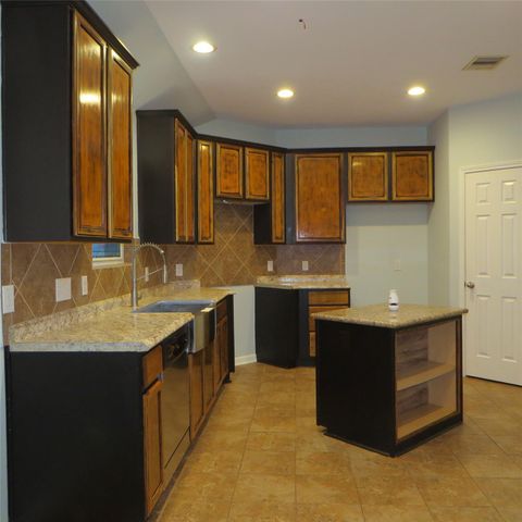 3802 Elderberry Drive, Dickinson, TX 77539