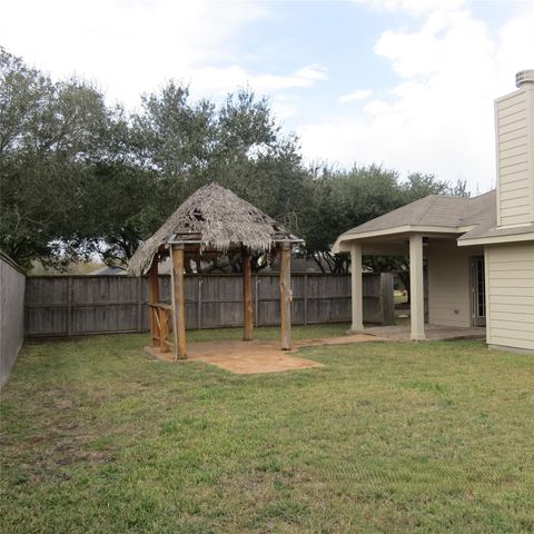 3802 Elderberry Drive, Dickinson, TX 77539