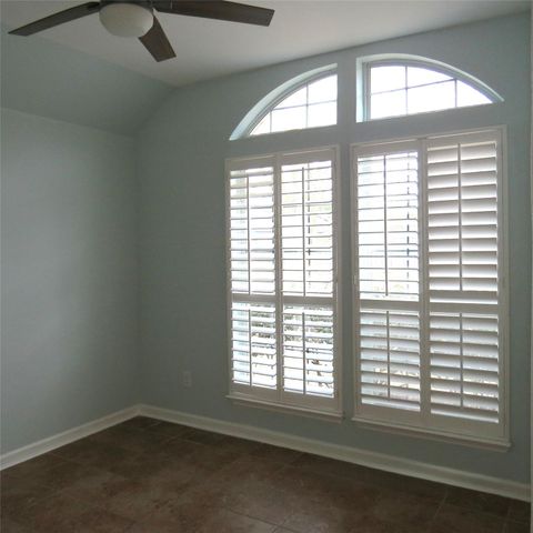 3802 Elderberry Drive, Dickinson, TX 77539