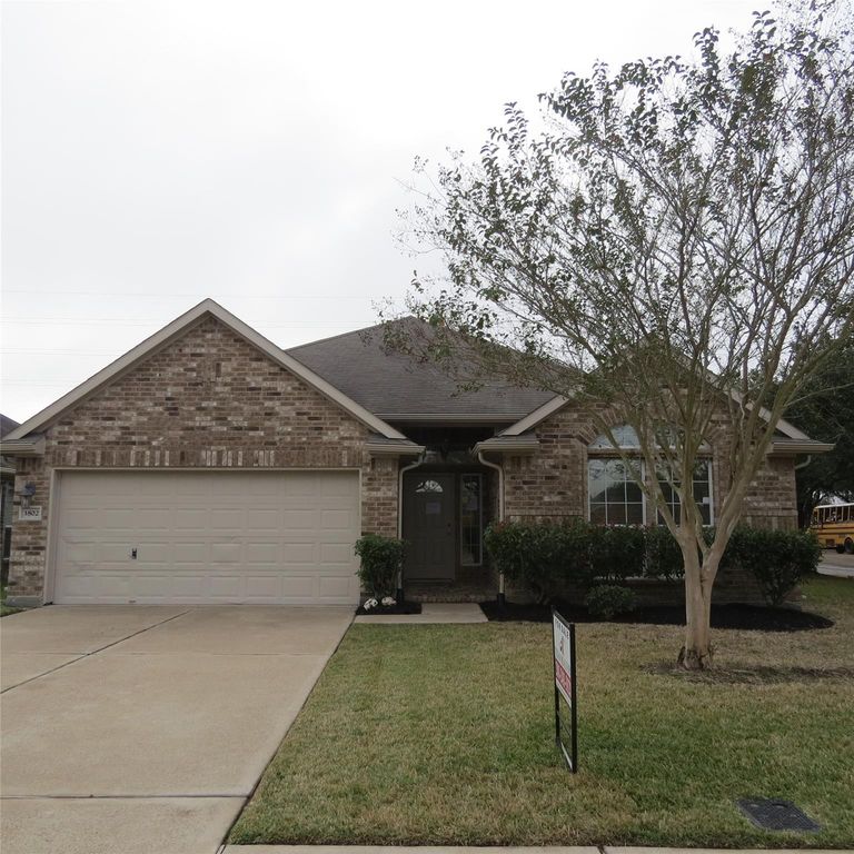 3802 Elderberry Drive, Dickinson, TX 77539