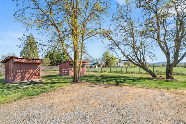 2653 Scenic Avenue, Central Point, OR 97502