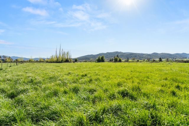 2653 Scenic Avenue, Central Point, OR 97502