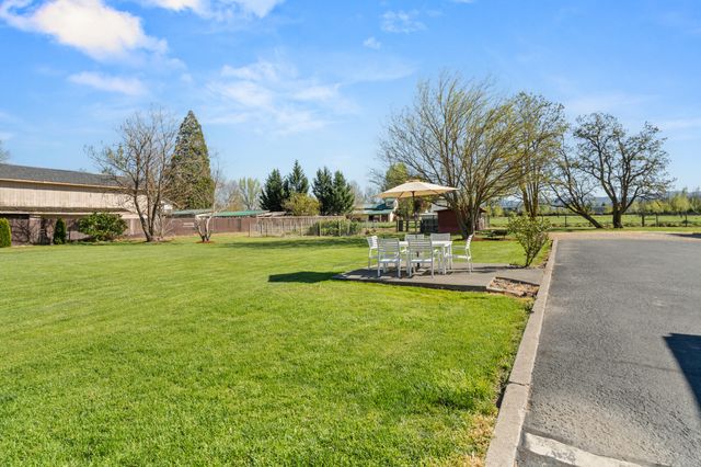 2653 Scenic Avenue, Central Point, OR 97502