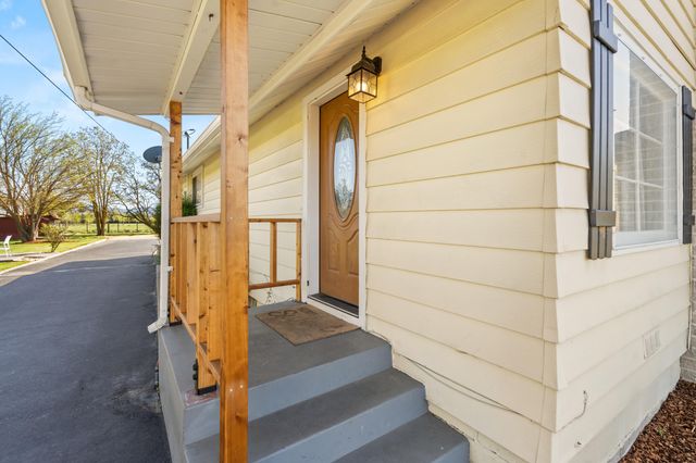 2653 Scenic Avenue, Central Point, OR 97502