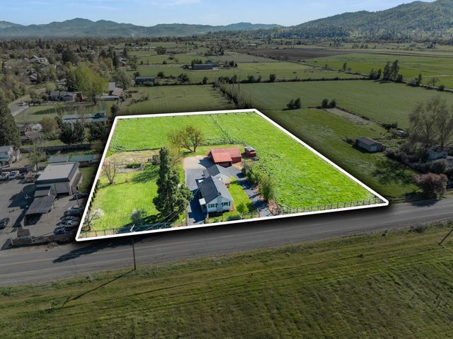 2653 Scenic Avenue, Central Point, OR 97502