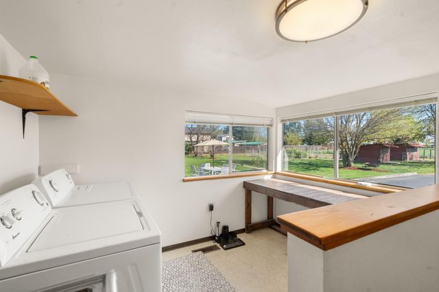 2653 Scenic Avenue, Central Point, OR 97502