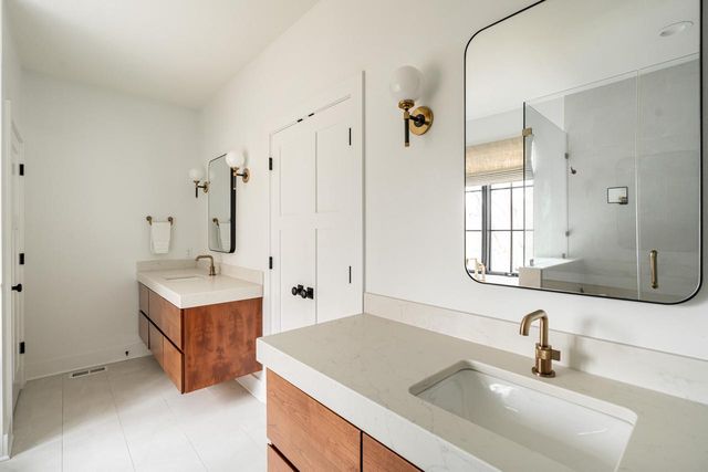S67W20095 Benjamin COURT, Muskego, WI 53150