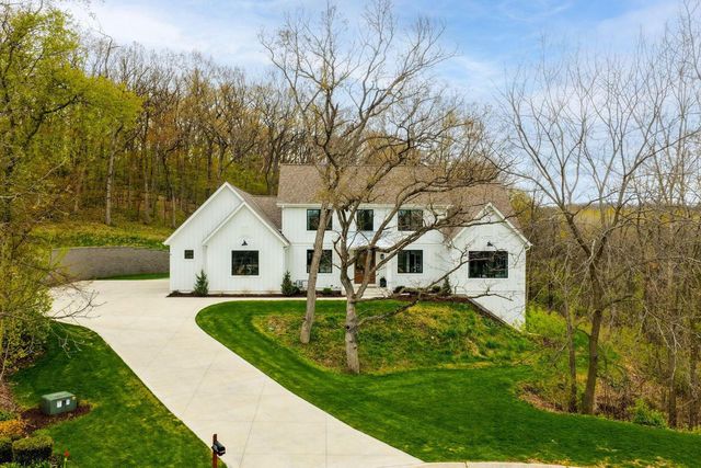 S67W20095 Benjamin COURT, Muskego, WI 53150