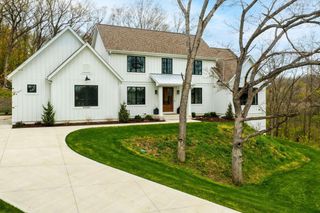 S67W20095 Benjamin COURT, Muskego, WI 53150