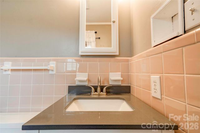 2926 Lake Drive, Shelby, NC 28152